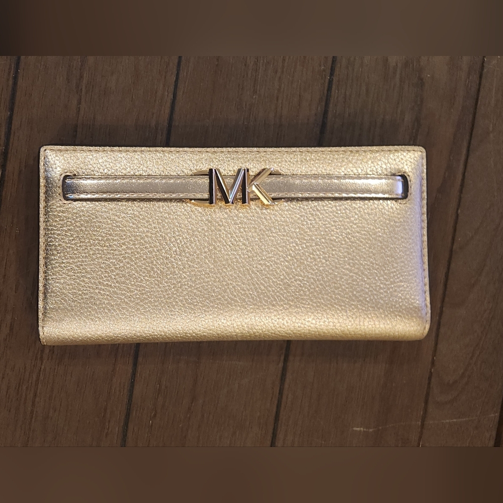 Michael Kors Gold Wallet